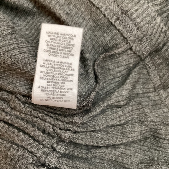 For The Republic Charcoal Heather Knit Top - Picture 12 of 12